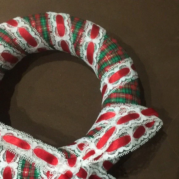 Hand Made Mini Christmas Wreath - Picture 6 of 7